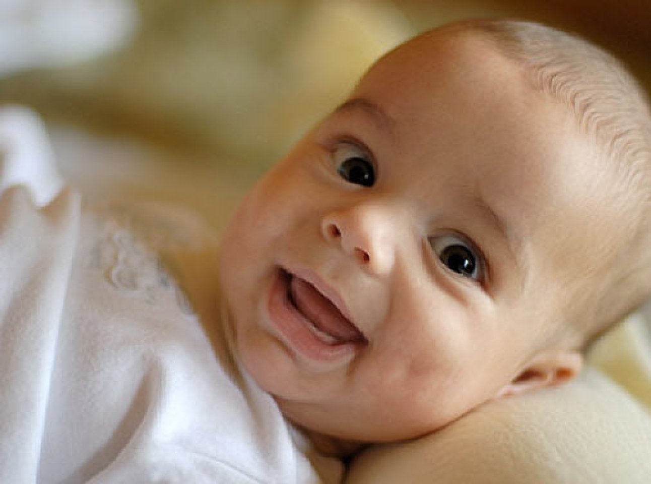 Ее зовут малыш. Ее зовут малыш. Ее зовут малыш. Малыши картинки красивые. Задумчивый младенец.