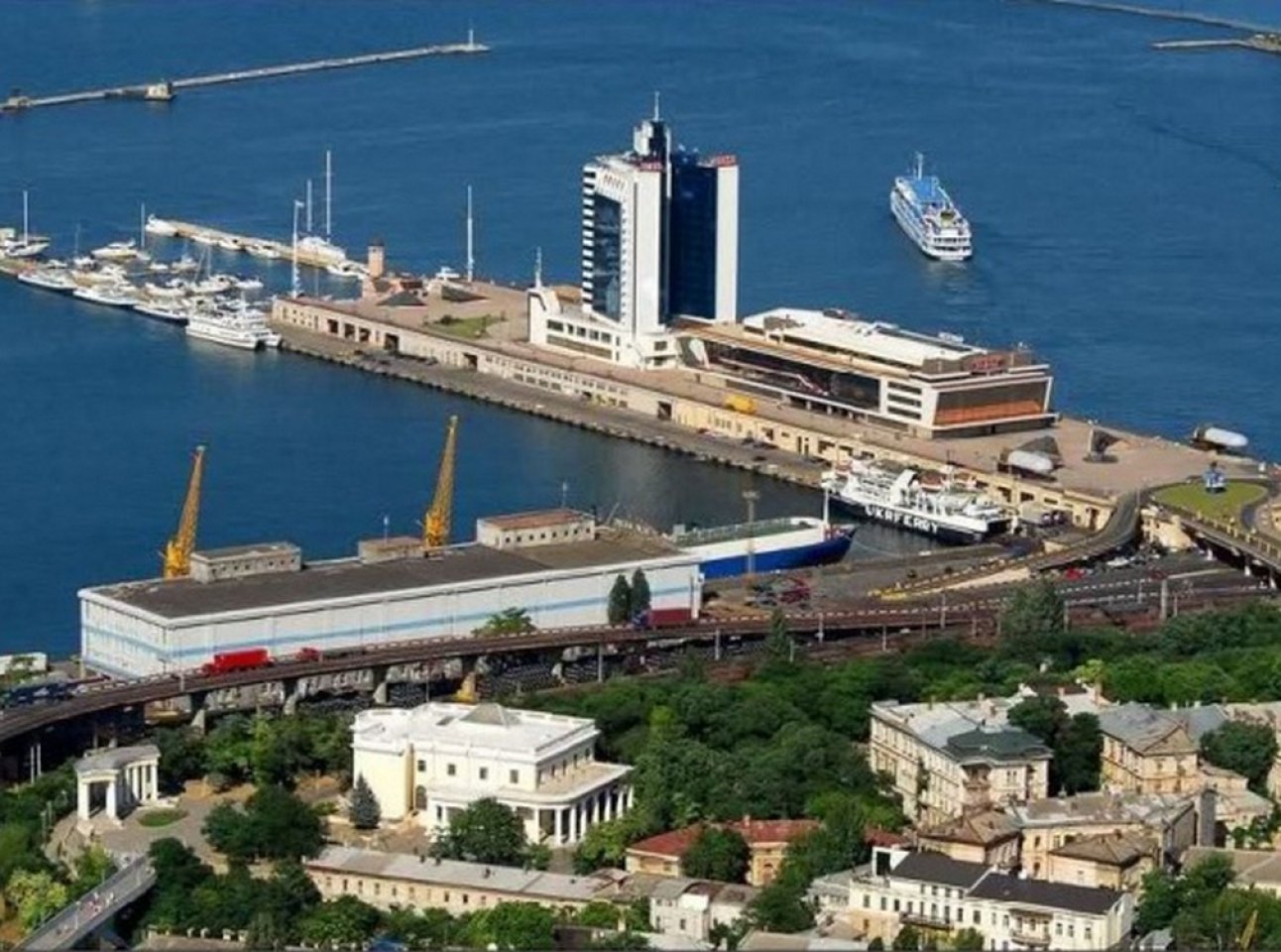 одесса порт море. одесса порт море. одесса порт. одесса морской торговый порт. морпорт одесса.