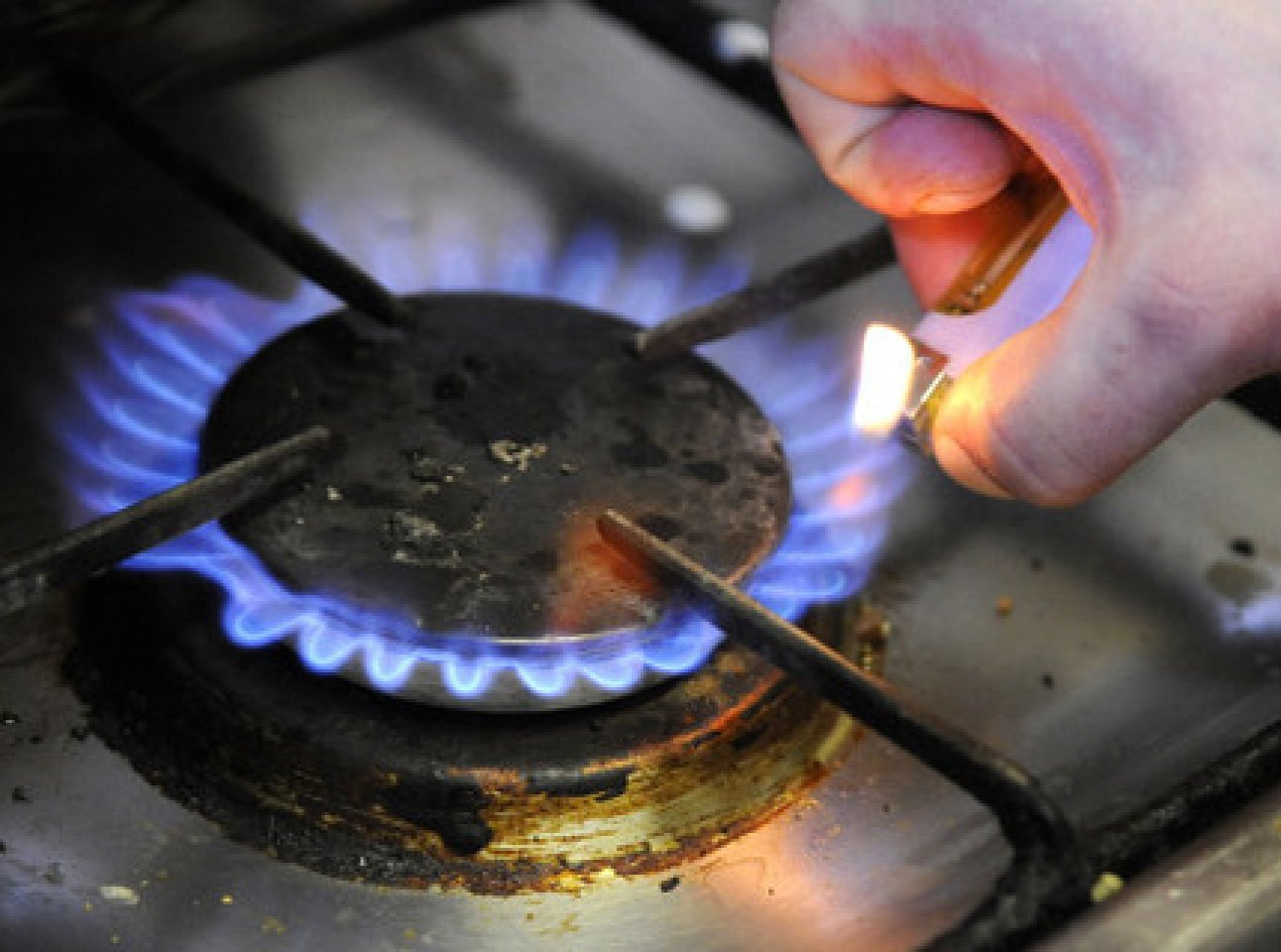 Отключается газ на авто. Неисправное газовое оборудование. Демонтаж газового оборудования. Слесарь газовой службы. Техническое обслуживание гбо.