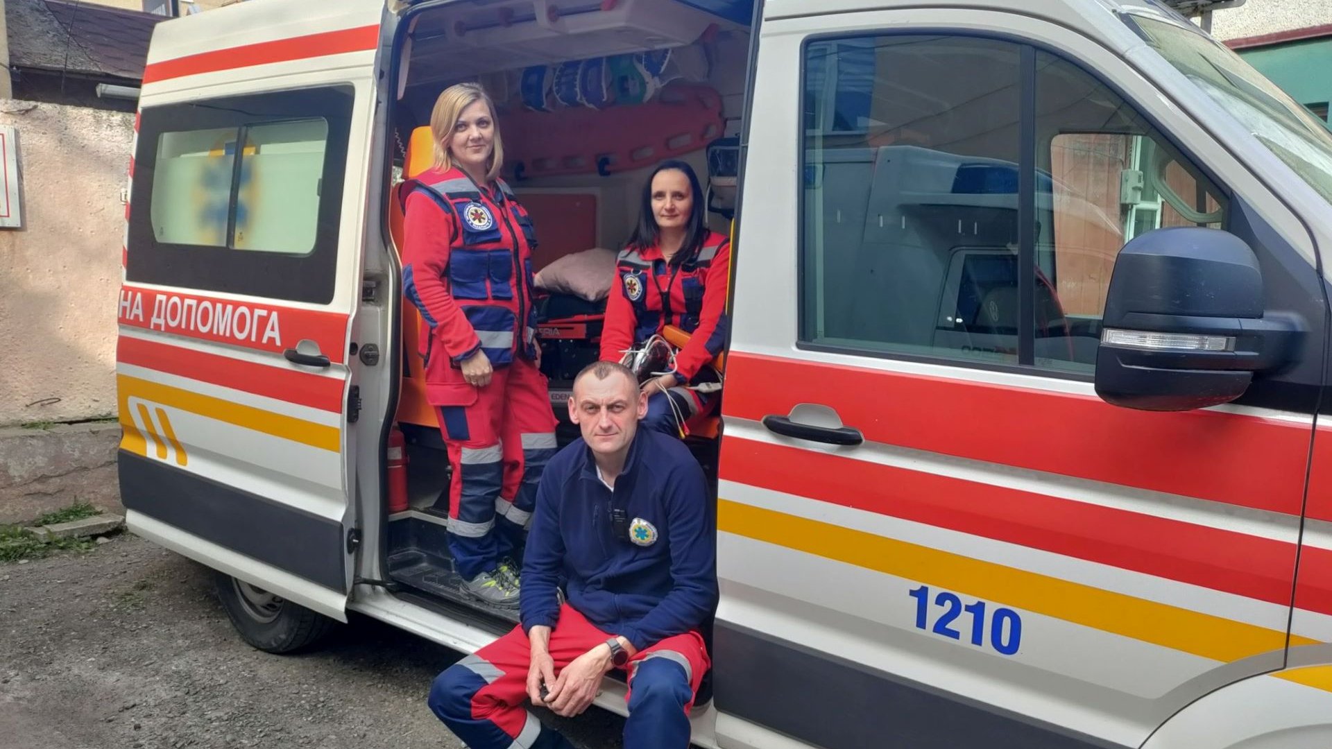 Медики реанімували жінку в «швидкій» на півдорозі з Рахова до Хуста