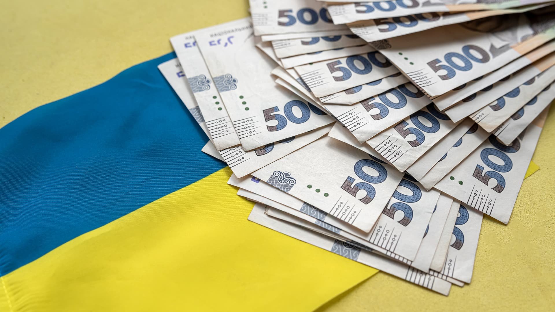 Після 20 липня виплати надійдуть на картку: хто з українців отримає гроші Кому з українців після 20 липня надійдуть виплати