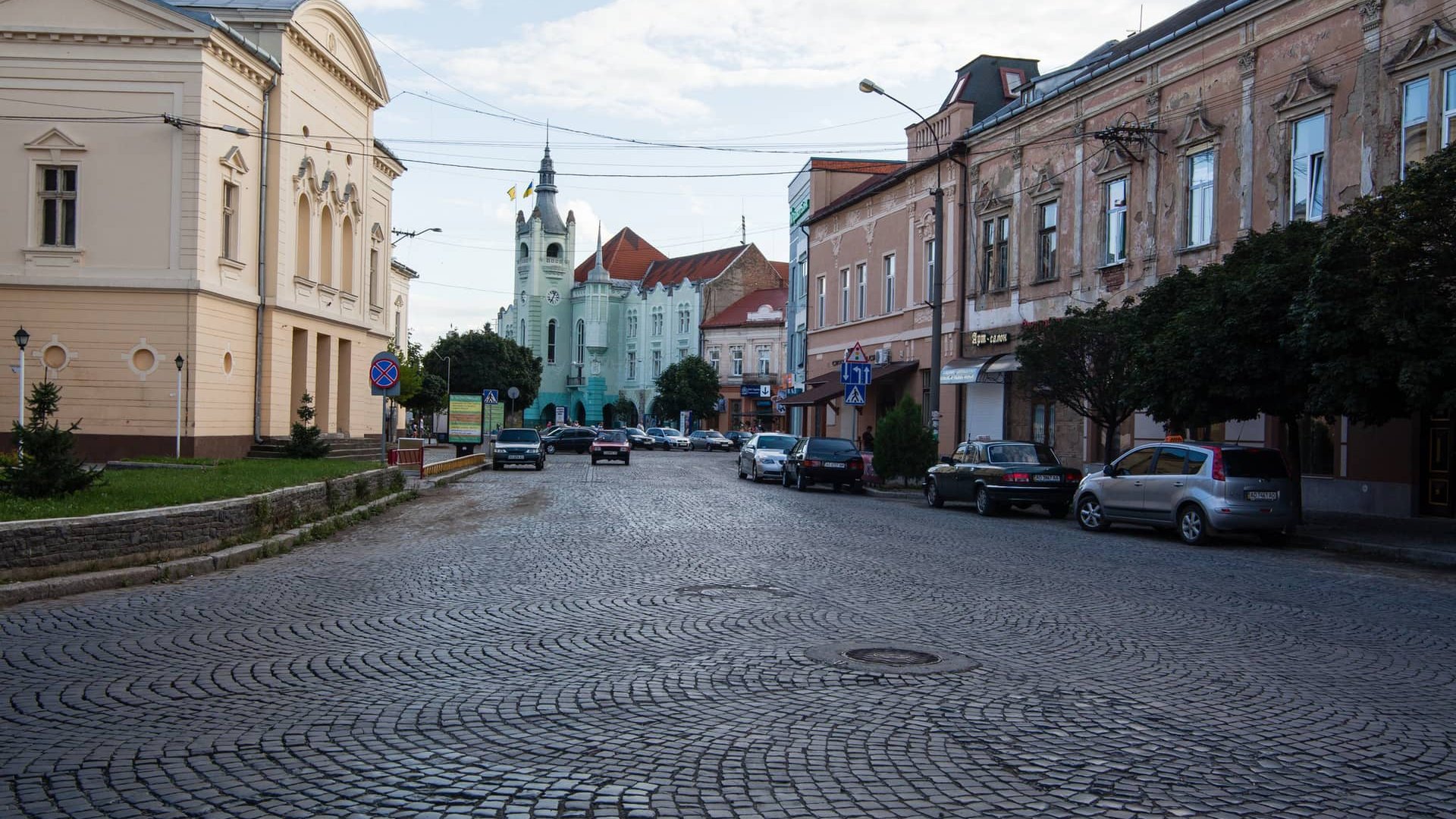 З 9 вересня у центральній частині Мукачева вводять платне паркування: який тариф