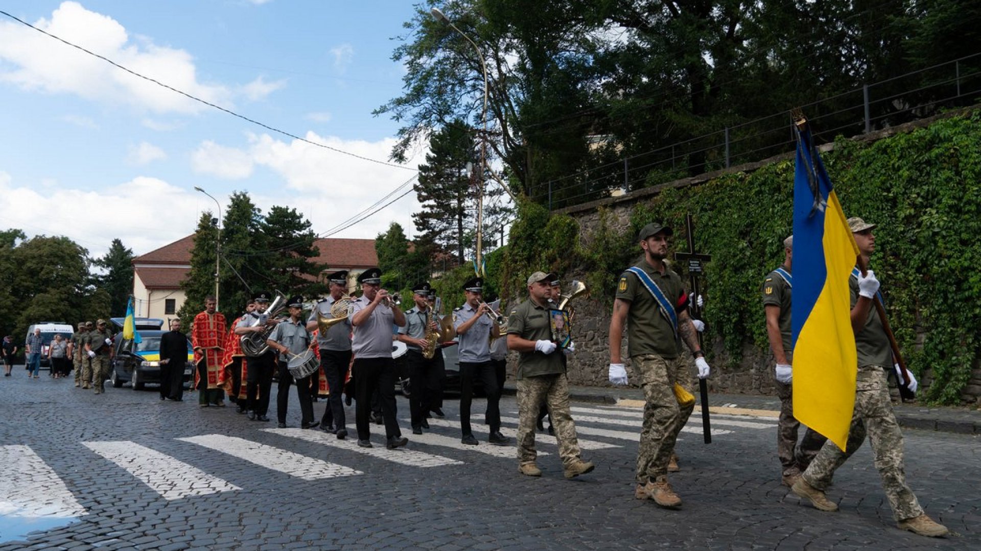 В обласному центрі провели в останню путь воїна, який віддав життя за Україну