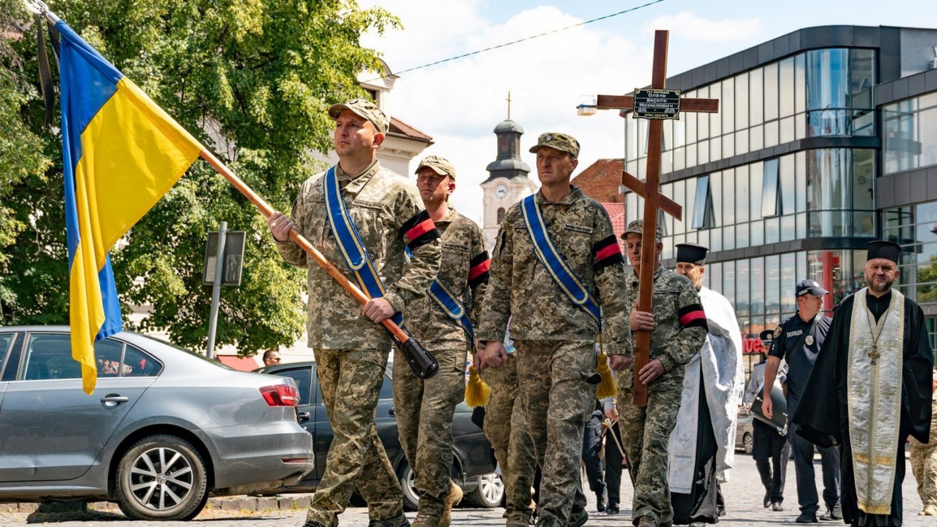 В Ужгороді поховали військового Василя Оленя