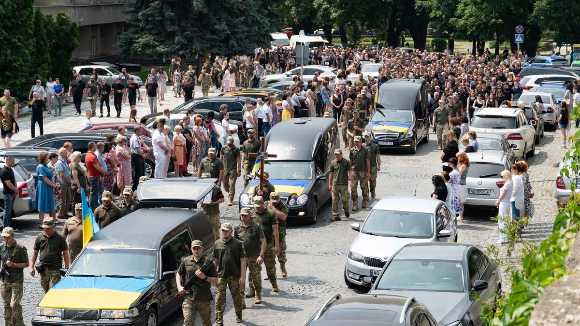 В обласному центрі Закарпаття поховали трьох військових