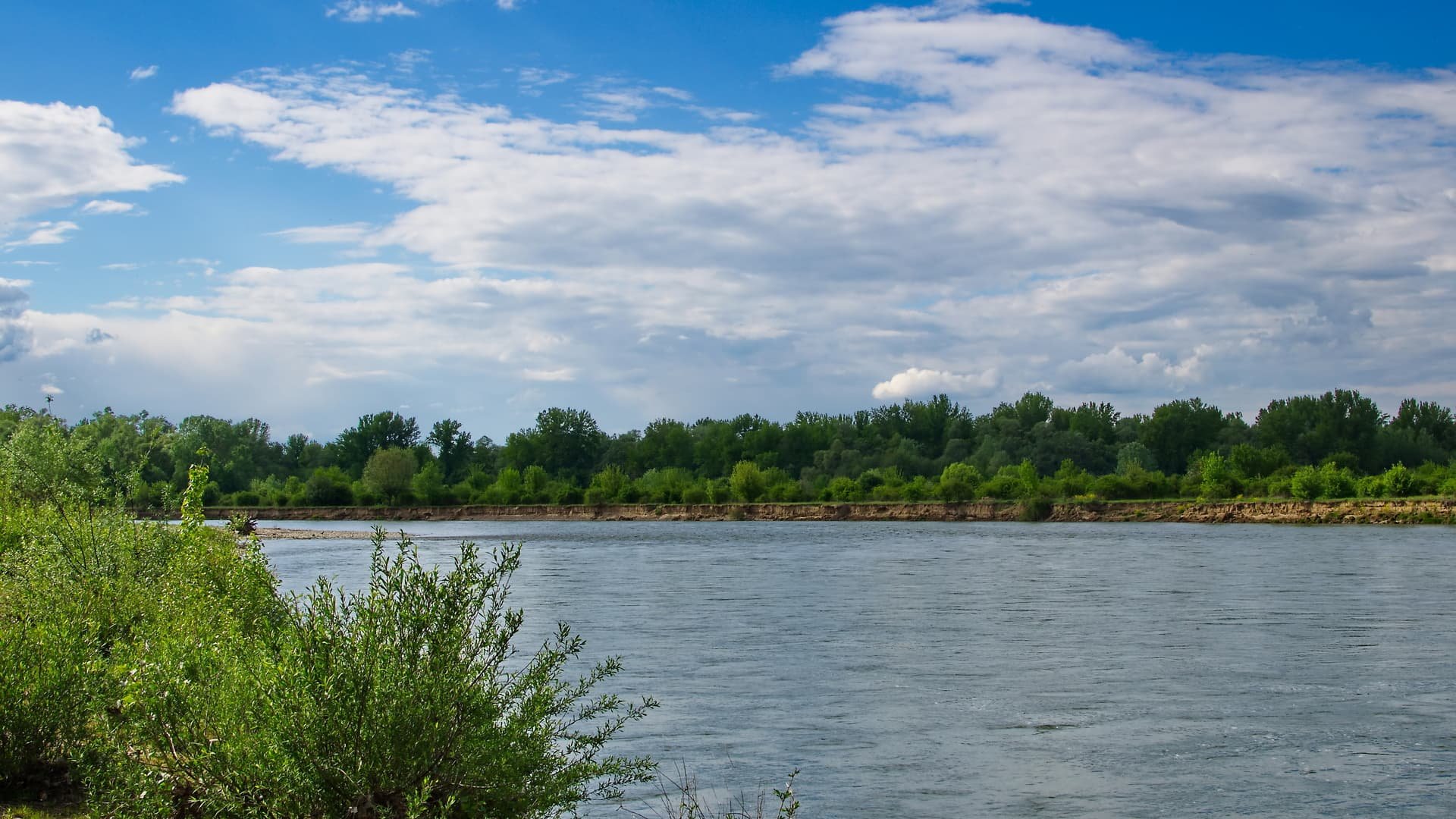 Ввечері у річці знайшли тіло чоловіка