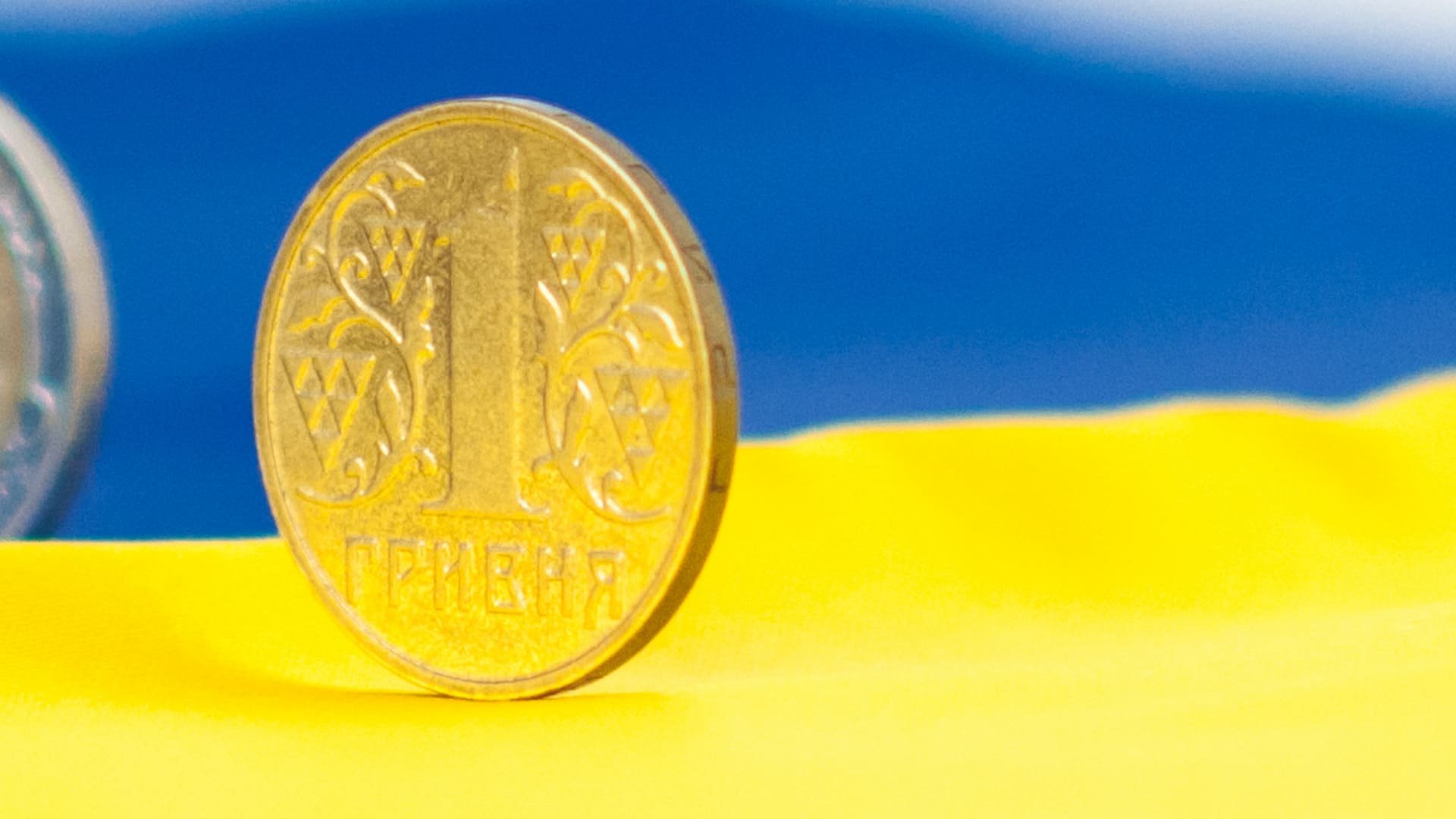 Чи дійсно в Україні можуть відмовитись від готівки й що про це кажуть в НБУ