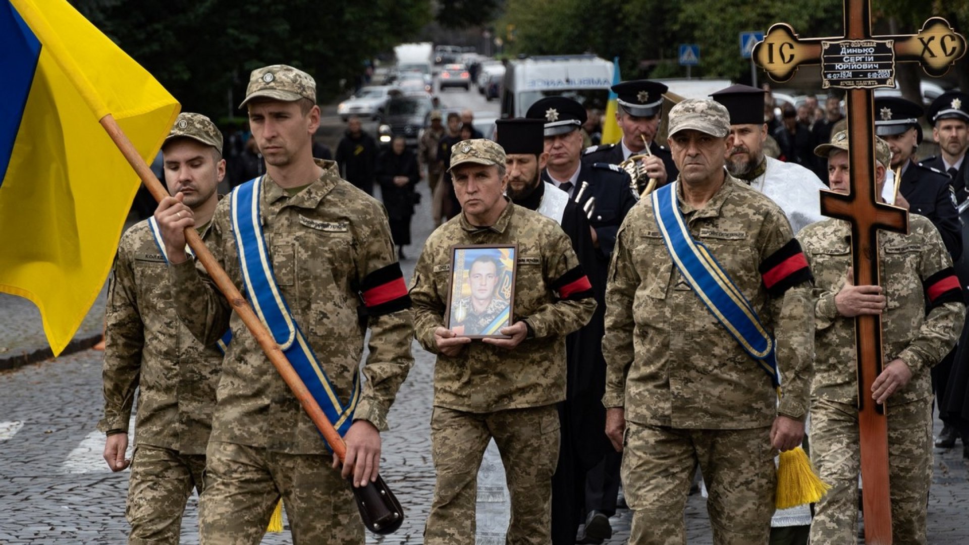 Поховали закарпатця, який загинув під час ведення бойових дій