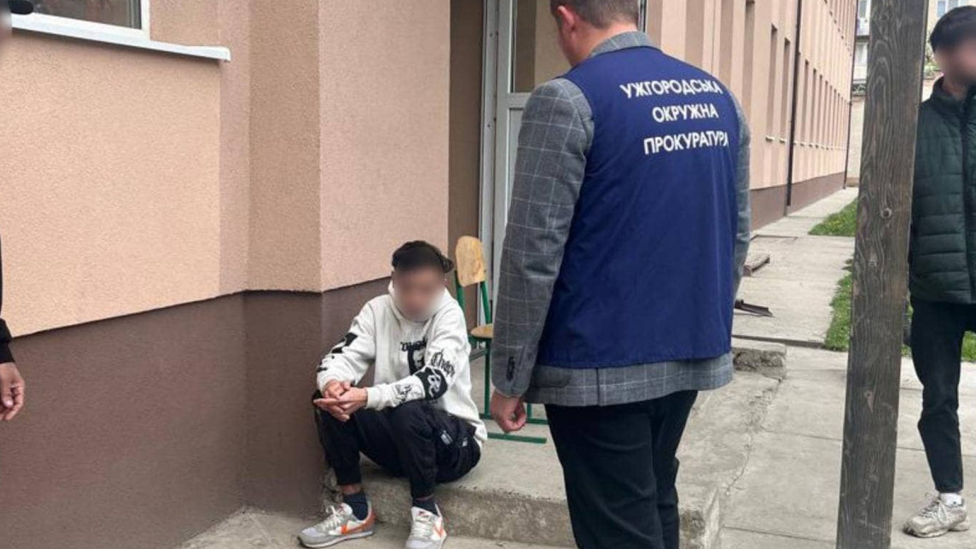 Стрілянину в школі на Закарпатті кваліфікували як теракт