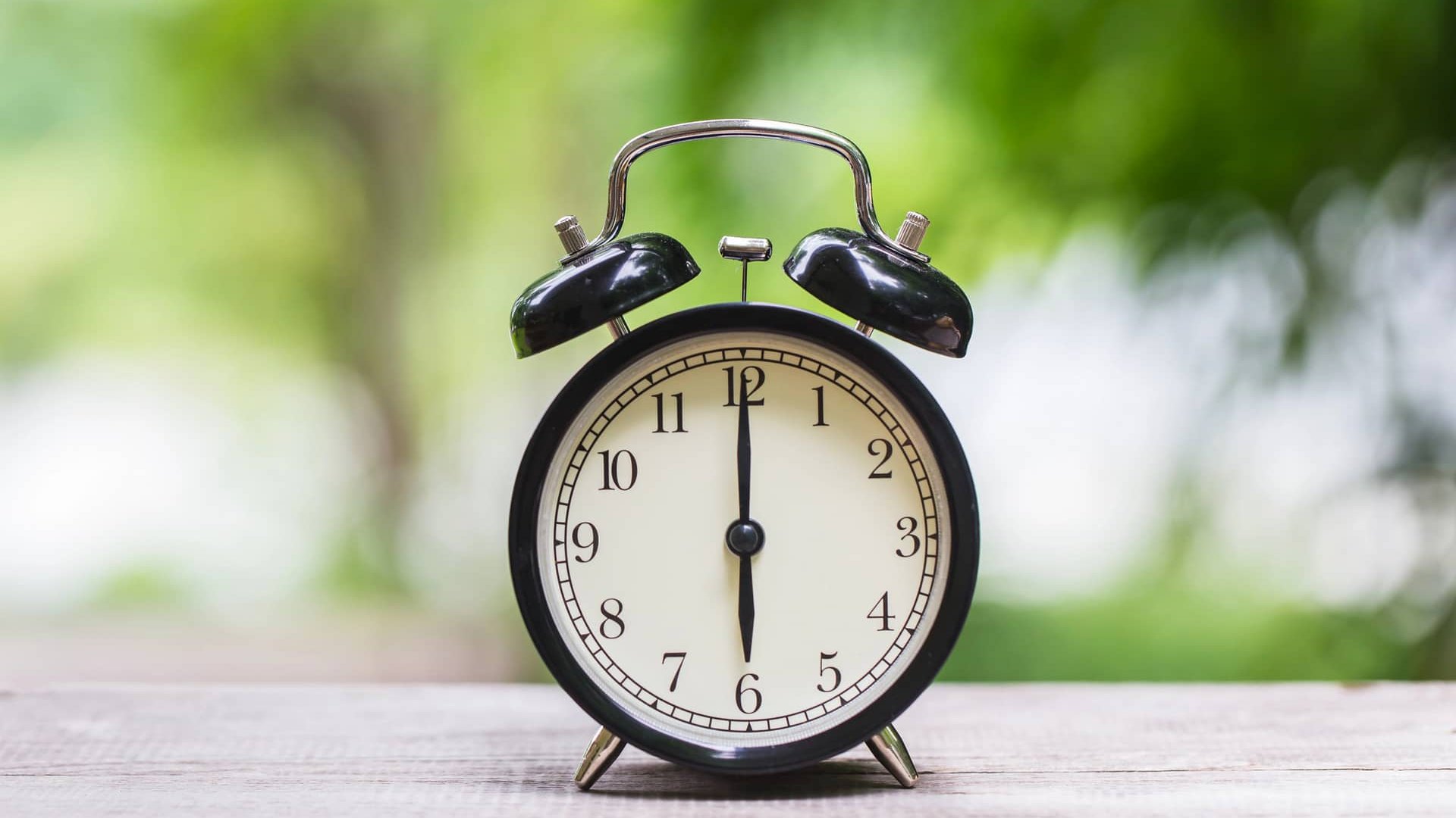 Коли переводять годинники на літній час 2026