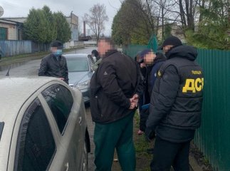 Лісничий вимагав 2000 доларів хабаря або євробляху