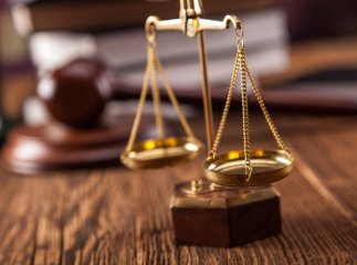 Мукачівець знущався зі своєї матері. Тепер він постане перед судом