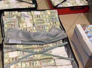 ДБР з’ясовує, як через митницю перевезли майже 30 мільйонів доларів США