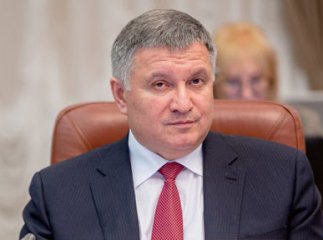 Рішення про зняття карантину потрібно приймати щодо кожного регіону окремо, – Аваков