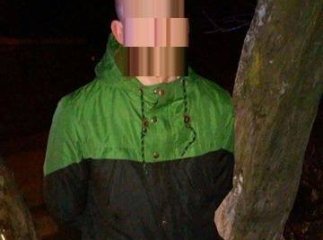 Троє осіб з погрозами обікрали громадянина Бангладешу