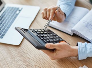 Відкрили ФОП після виходу на пенсію: чи заберуть доплату у 2026 році