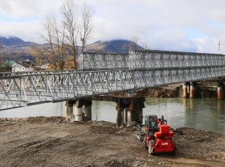 Закарпатцям розповіли, на якому етапі зведення модульного моста через Тересву Закарпатцям розповіли, на якому етапі зведення модульного моста через Тересву
