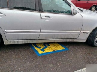 Нові штрафи: в Ужгороді водій заплатить 1020 гривень за неправильне паркування