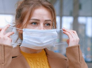 Уряд пояснив, чи зобов’язані магазини та аптеки видавати відвідувачам маски безкоштовно