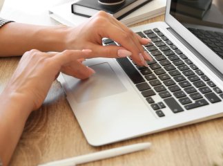 Чи штрафуватимуть українців за продаж особистих речей у соцмережах і на сайтах