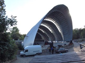 Ужгородцям в амфітеатрі покажуть фільм про людські масштаби