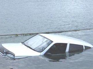 Вчора 22-річний хлопець на своєму автомобілі втопився у Тисі