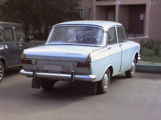 ЄС чи Митний союз: за тисячу доларів в Україні можна купити старенький Москвич, а в Польші – Mercedes