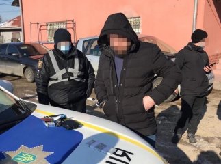 Прийшов на роботу і погрожував чоловіку: подробиці історії, яка трапилась у Хусті