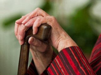 На Закарпатті розшукують пенсіонерку, яка хворіє на склероз