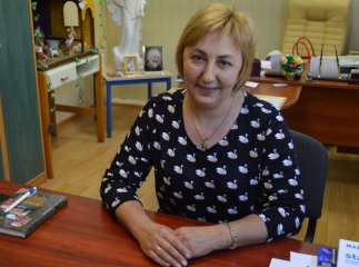 "Єдиний Центр" поспішив відхреститись від головного лікаря, якого піймали на хабарі