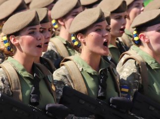 У МВС пояснили, чи випускатимуть жінок за кордон після взяття на облік