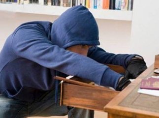 Невідомі зловмисники обікрали одну із шкіл Сваляви