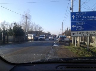 Зранку у Павшині зіткнулись три автомобілі