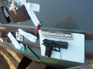 Студент УжНУ катався по місту на "Хюндай" із наркотиками та зброєю під сидінням