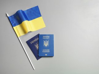 Такі паспорти українцям треба якнайшвидше замінити: озвучено попередження