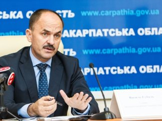Губернатор каже, що він особисто голів районів не звільняє, але більшість з них мають бути змінені