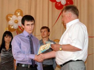 Випускники ужгородських ПТУ можуть отримати повістки під час вручення дипломів? (ФОТОФАКТ)