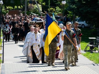 На Закарпатті поховали молодого військового, який загинув у бою на Донеччині