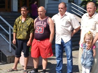 Тячівці вирушили у зону АТО будувати фортифікаційні споруди (ФОТО)