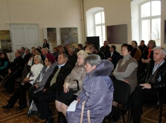 В обласному художньому музеї для особливих відвідувачів організували концерт та екскурсію