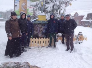Поруч з головною ялинкою Тереблі встановили Різдвяний вертеп