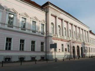 На посадовців Берегівського медичного коледжу відкрито кримінальну справу за дії їхніх випускників