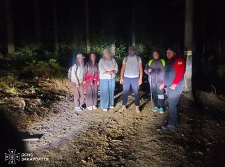 Гірські рятувальники забрали з Говерли знесилену групу туристів