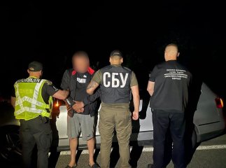 «Пакет послуг» на 13 тисяч доларів: схему двох ділків викрили на Закарпатті
