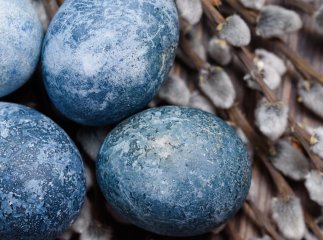 Як зробити мармурові та «космічні» крашанки