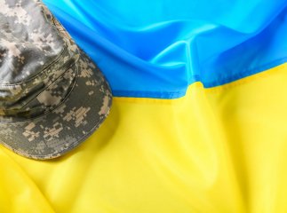 Вручення повісток українцям, які виїхали за кордон