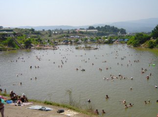 У Солотвині озера вперше за шість років почали наповнюватись водою