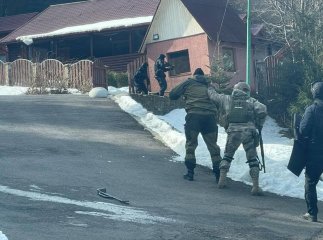 Обшуки маєтку родини Віктора Медведчука на Закарпатті: опубліковано ексклюзивні кадри