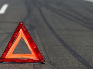 Дуже п’яний чоловік вкрав машину і скоїв аварію