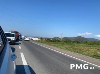 У Мукачеві сталась аварія. Утворились чималі затори